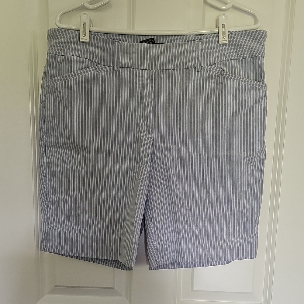 Hilary Radley Blue and White Bermuda Shorts Seersucker Style